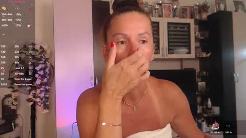 Sheila GMT 2 Tuesday Wednesday Friday Saturday Sunday- 8  5  online show from 09-29-25, 04:39