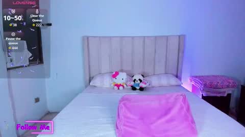 Danna   online show from 11-11-25, 02:33