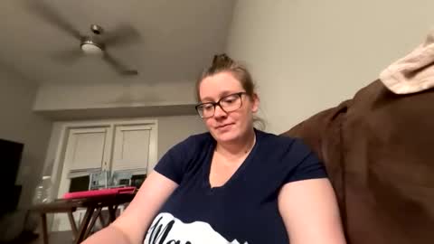 shelby0922 online show from 11-18-25, 07:57