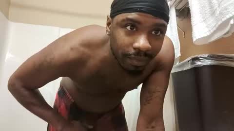 Snapshot of shelbycrazy chatting on 02-16-26, 10:33 King-shelb online show from 02-16-26, 10:33