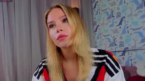 Lina online show from 07-03-26, 01:56