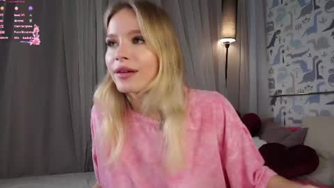 Lina online show from 07-30-26, 03:16