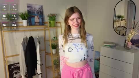 Snapshot of shelleyborom chatting on 03-07-25, 03:51 Sofia online show from 03-07-25, 03:51