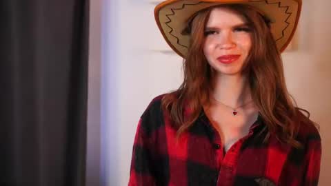 Snapshot of shelleyborom chatting on 10-21-25, 06:47 Sofia online show from 10-21-25, 06:47