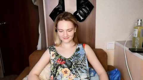 Snapshot of shelliegoza chatting on 06-08-26, 03:01 Ashley online show from 06-08-26, 03:01