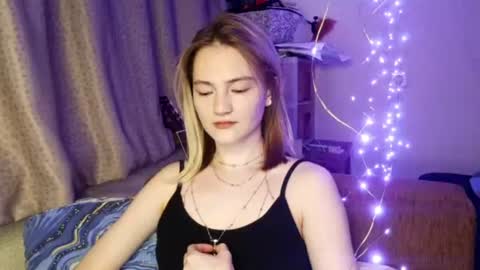Snapshot of shelliegoza chatting on 06-23-26, 05:00 Ashley online show from 06-23-26, 05:00