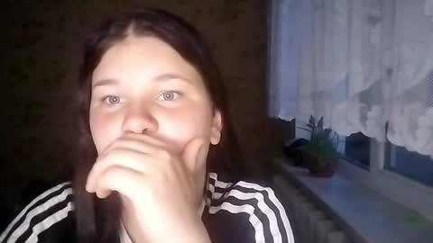 Snapshot of shellydiffley chatting on 06-08-26, 06:19 Shelly online show from 06-08-26, 06:19