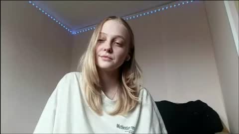 Snapshot of shellyporter chatting on 06-11-26, 08:12 Kate online show from 06-11-26, 08:12