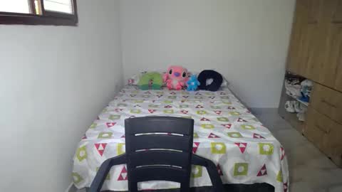 Snapshot of shely_cratzon7 chatting on 05-26-26, 02:13 shely_cratzon7 online show from 05-26-26, 02:13