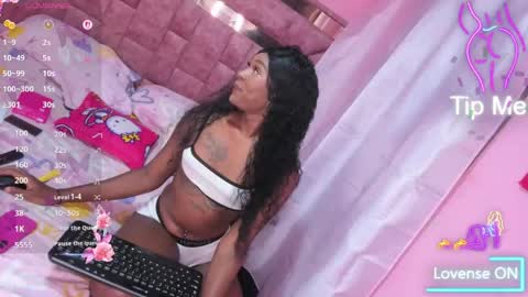 Snapshot of shenielxxx chatting on 05-20-26, 05:57 shenielxxx online show from 05-20-26, 05:57