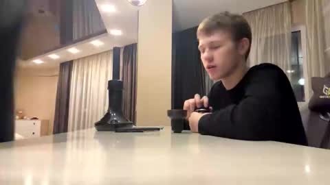 Max online show from 11-07-25, 02:39