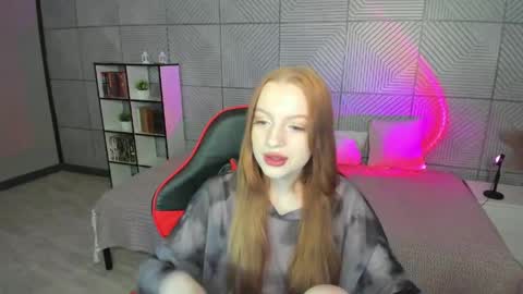 Snapshot of sherrykelly chatting on 05-19-26, 01:00 sherrykelly online show from 05-19-26, 01:00