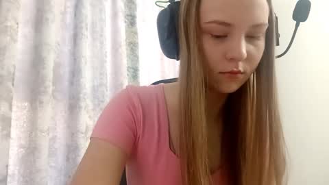 Snapshot of sherrylkeep chatting on 11-29-25, 06:16 Lisa online show from 11-29-25, 06:16