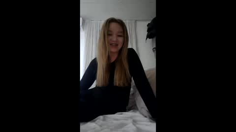 SherrylShaw online show from 12-19-25, 09:33