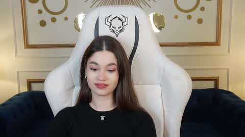 Snapshot of sheryl_elegance chatting on 12-04-24, 12:25 Sheryl online show from 12-04-24, 12:25