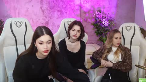 Snapshot of sheryl_elegance chatting on 01-14-25, 11:42 Sheryl online show from 01-14-25, 11:42