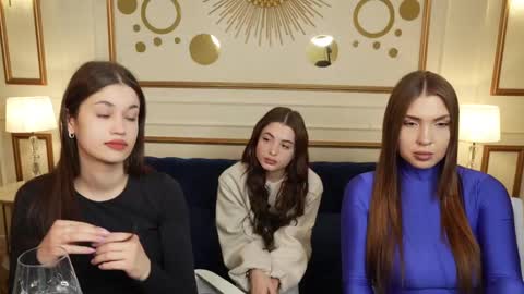 Snapshot of sheryl_elegance chatting on 03-12-25, 04:35 Sheryl online show from 03-12-25, 04:35