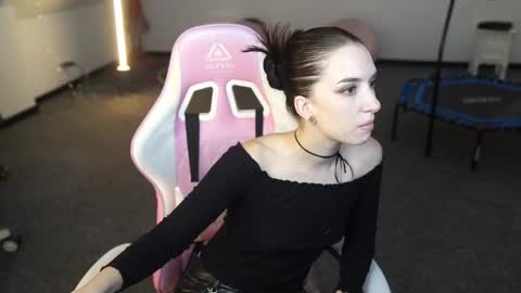 Snapshot of sheryl_elegance chatting on 09-18-25, 10:28 Sheryl online show from 09-18-25, 10:28