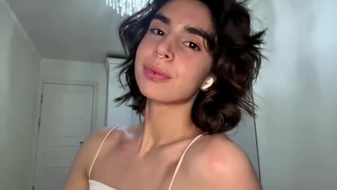 Amy online show from 05-25-26, 12:22