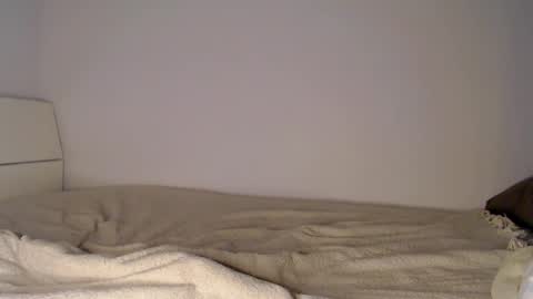 Peach  online show from 04-24-26, 08:55