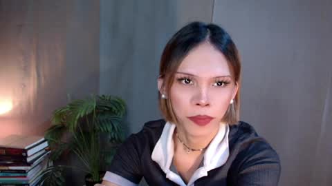 Lana But you can spell it backwards online show from 04-06-26, 04:46