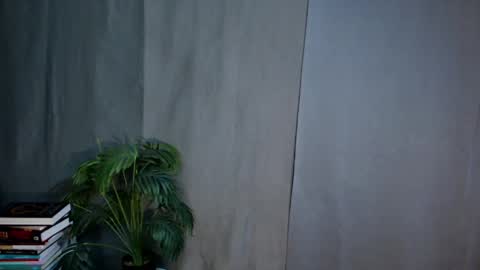 Lana But you can spell it backwards online show from 04-07-26, 01:50