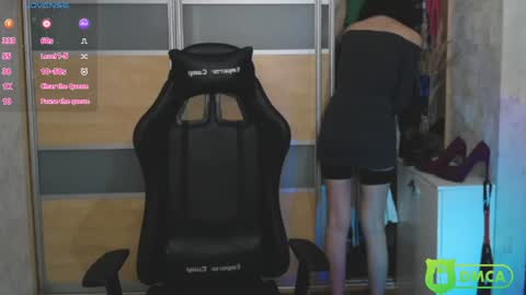 Snapshot of sheslike_firstlove chatting on 01-20-25, 03:07 Vanessa online show from 01-20-25, 03:07