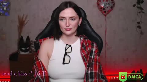 Snapshot of sheslike_firstlove chatting on 02-21-25, 03:43 Vanessa online show from 02-21-25, 03:43