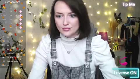 Snapshot of sheslike_firstlove chatting on 10-10-25, 02:05 Vanessa online show from 10-10-25, 02:05