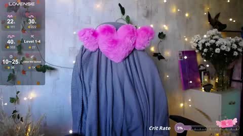 Snapshot of sheslike_firstlove chatting on 10-21-25, 07:31 Vanessa online show from 10-21-25, 07:31