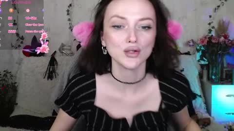 Snapshot of sheslike_firstlove chatting on 11-25-25, 03:56 Vanessa online show from 11-25-25, 03:56