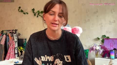 Vanessa online show from 05-17-26, 03:30