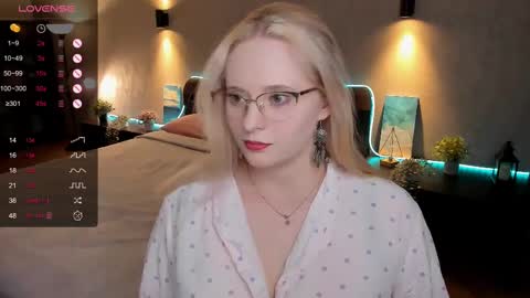 Hello guys my name is Aemilia online show from 02-14-25, 02:18