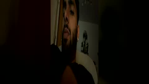 Snapshot of shida109 chatting on 07-03-26, 08:37 shida109 online show from 07-03-26, 08:37