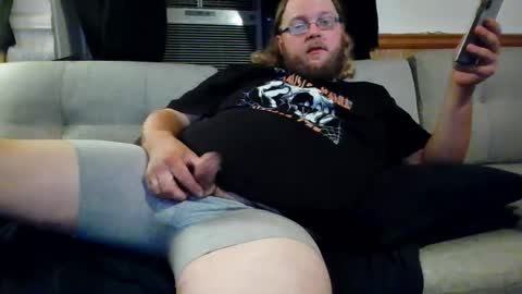 Snapshot of shifty885 chatting on 10-08-25, 01:47 shifty885 online show from 10-08-25, 01:47