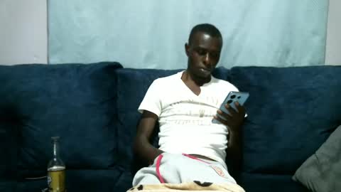 Snapshot of shikwekwe chatting on 02-03-25, 10:54 Collorewamadeals online show from 02-03-25, 10:54