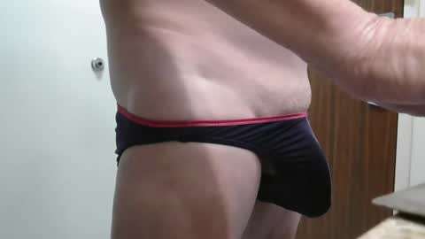 Snapshot of shimagajin chatting on 11-29-25, 12:52 mike-stubbs online show from 11-29-25, 12:52