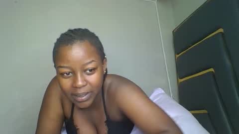 Snapshot of shinabae5 chatting on 12-02-25, 09:58 shinabae5 online show from 12-02-25, 09:58