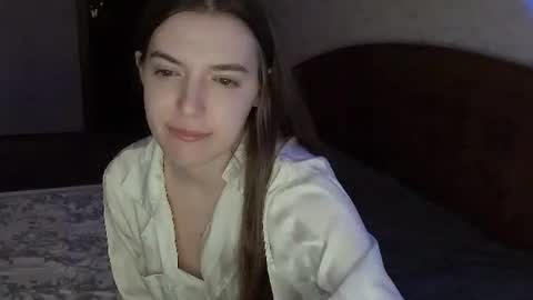 shiraha___rafieru online show from 10-22-25, 07:35