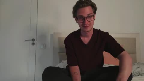 Snapshot of shirizo chatting on 06-08-26, 05:57 Matthew online show from 06-08-26, 05:57