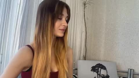 Snapshot of shirleepoma chatting on 04-16-26, 07:31 Joli online show from 04-16-26, 07:31