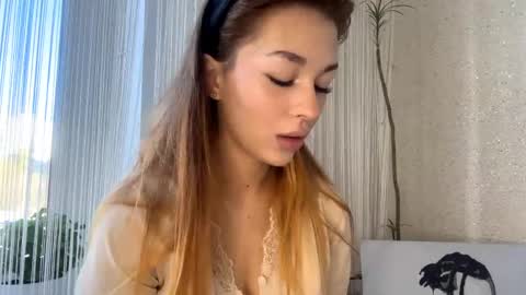 Snapshot of shirleepoma chatting on 04-17-26, 06:16 Joli online show from 04-17-26, 06:16