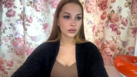 Snapshot of shirleepoma chatting on 04-22-26, 06:16 Joli online show from 04-22-26, 06:16