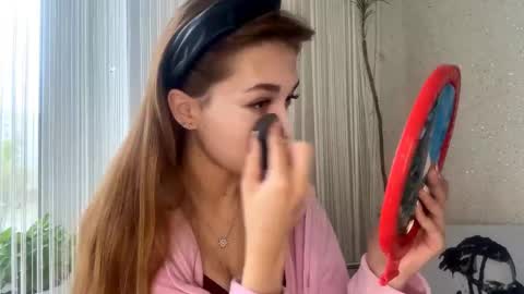 Snapshot of shirleepoma chatting on 04-24-26, 06:16 Joli online show from 04-24-26, 06:16