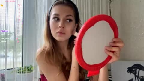 Snapshot of shirleepoma chatting on 05-27-26, 06:21 Joli online show from 05-27-26, 06:21