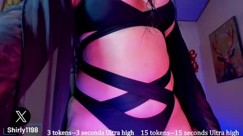 Snapshot of shirly_adamsss chatting on 12-21-24, 01:42 Shirley  Freelance Model online show from 12-21-24, 01:42