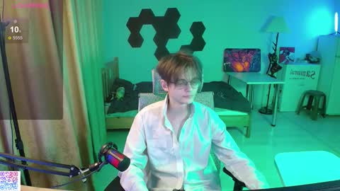 shiromy_ online show from 01-18-26, 06:34