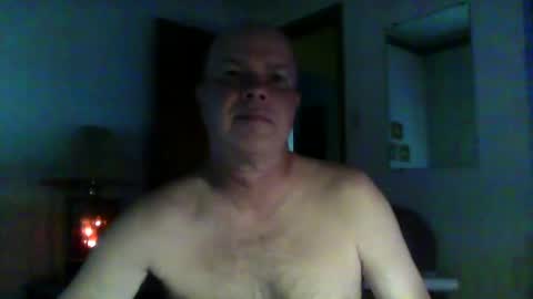 Snapshot of shoc09 chatting on 09-23-25, 04:15 undie lover online show from 09-23-25, 04:15