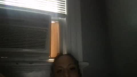Snapshot of shockingtitz chatting on 05-06-26, 09:31 spanish princess online show from 05-06-26, 09:31