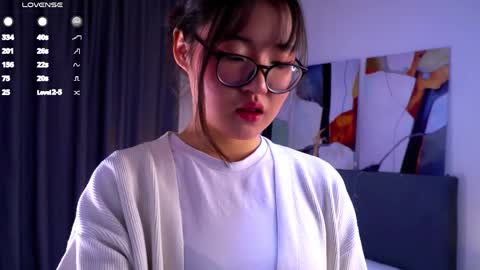 Naomi online show from 04-28-26, 11:04